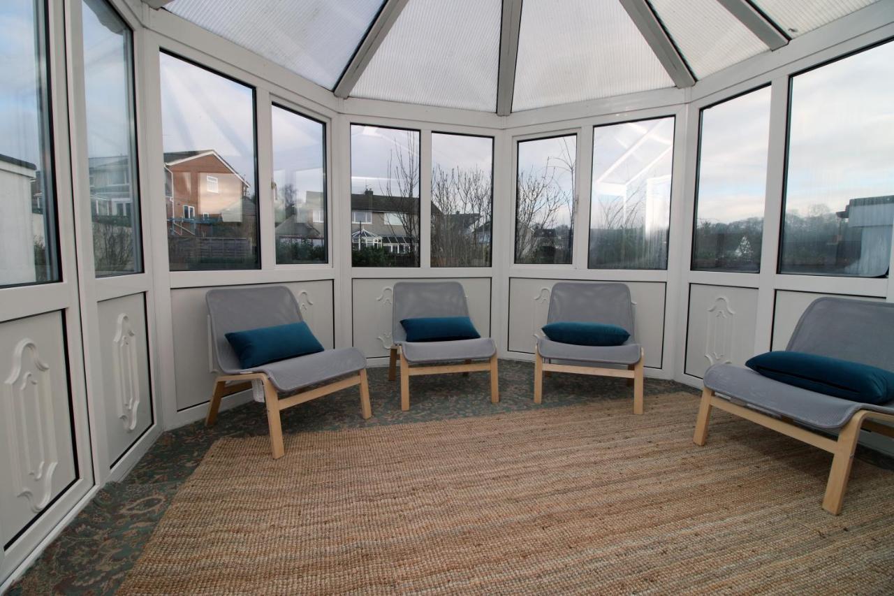 Becky'S Bungalow By Ty Sa -Spacious 4 Bed Bungalow Cardiff Exteriér fotografie