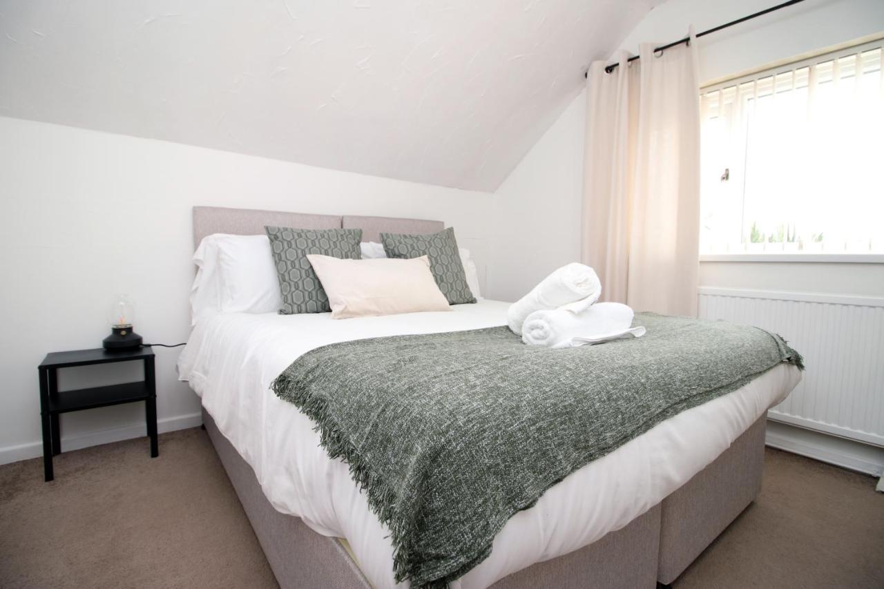 Becky'S Bungalow By Ty Sa -Spacious 4 Bed Bungalow Cardiff Exteriér fotografie