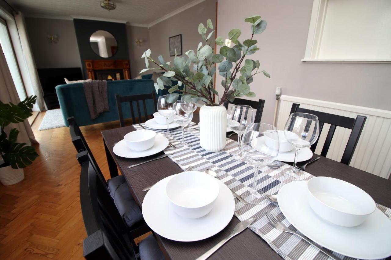 Becky'S Bungalow By Ty Sa -Spacious 4 Bed Bungalow Cardiff Exteriér fotografie