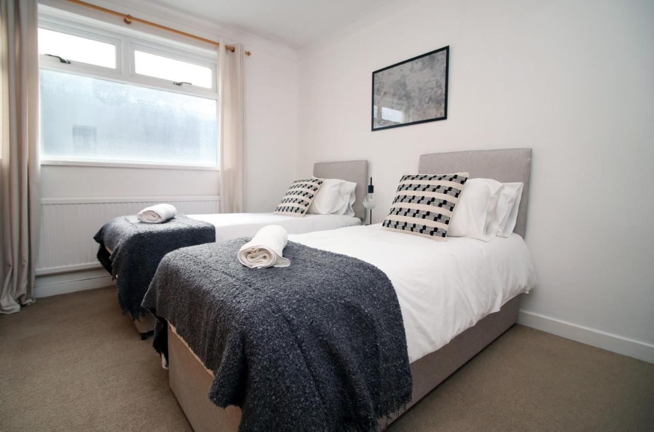 Becky'S Bungalow By Ty Sa -Spacious 4 Bed Bungalow Cardiff Exteriér fotografie