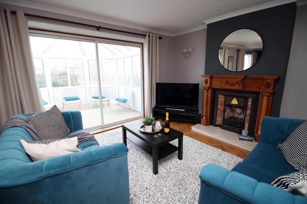 Becky'S Bungalow By Ty Sa -Spacious 4 Bed Bungalow Cardiff Exteriér fotografie